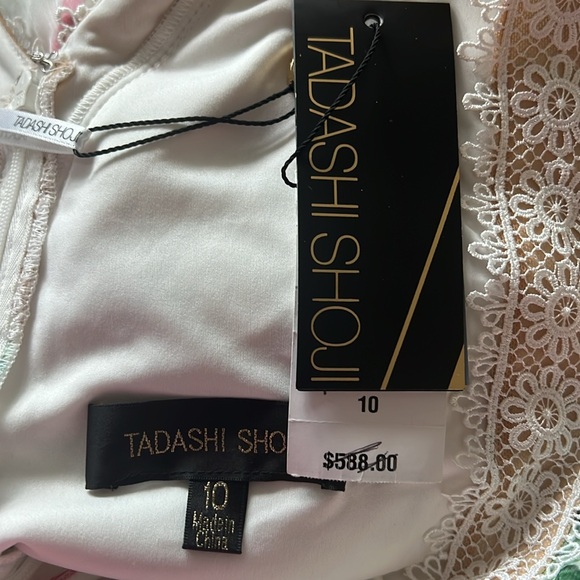 Tadashi Shoji Floral Pleat Chiffon Trumpet Gown White Floral, Size 10 NWT $588 - Picture 15 of 17